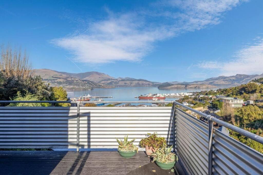 The Lighthouse- Ocean View Tranquil Retreat! Villa Lyttelton